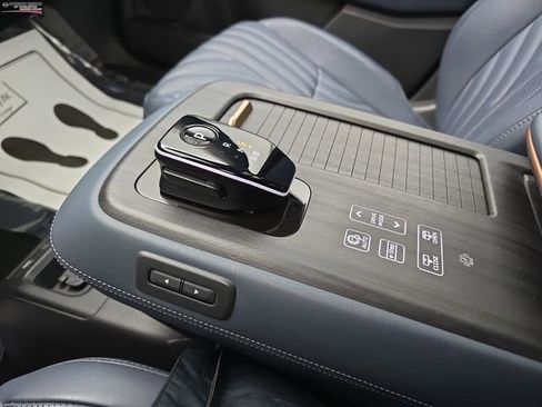 Used 2023 Nissan Ariya image 40