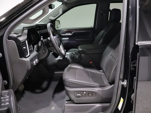 Used 2023 GMC Sierra 1500 Denali w/ Technology Package AWD/4WD image 12