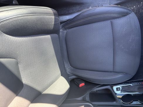 Used 2023 Buick Encore GX Select image 10