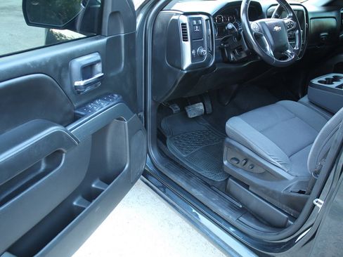 Used 2018 Chevrolet Silverado 1500 LT w/ All Star Edition image 15