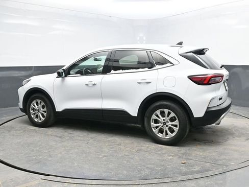 Used 2023 Ford Escape Active image 4