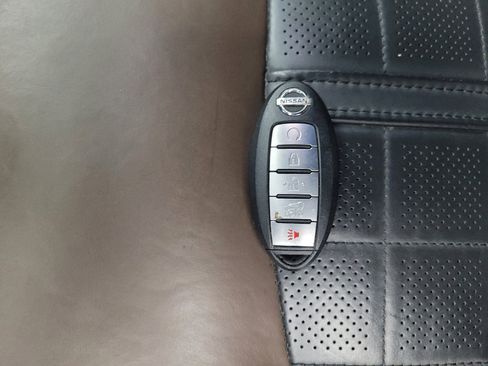 Used 2019 Nissan Armada Platinum w/ Captain's Chairs Package image 32