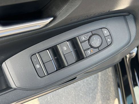 New 2026 Nissan Sentra SV w/ SV Convenience Package FWD image 30