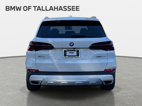 New 2026 BMW X5 xDrive50e w/ Premium Package AWD/4WD image 4