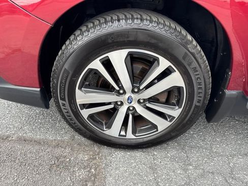 Used 2018 Subaru Outback 3.6R Limited AWD/4WD image 27
