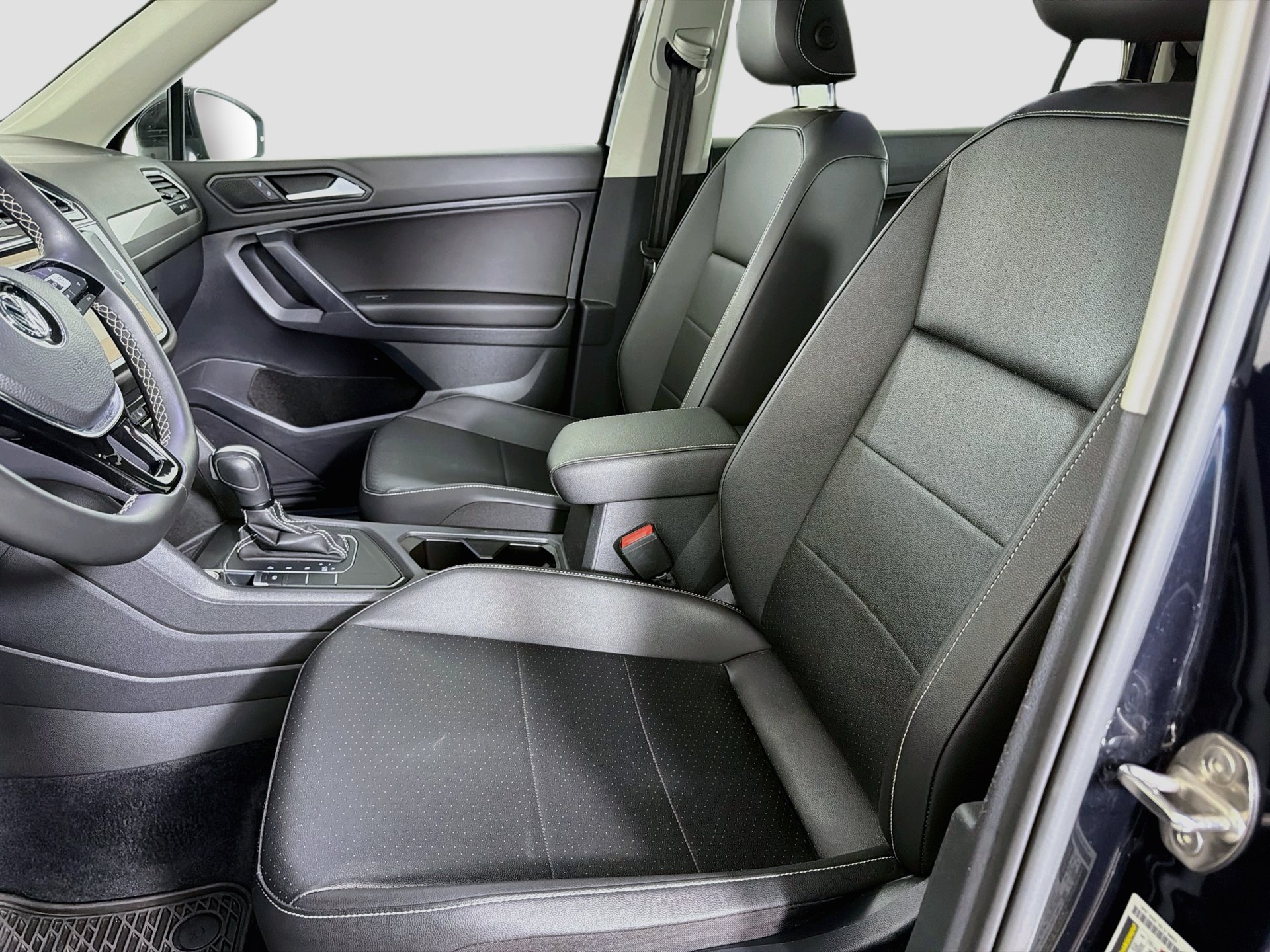 Certified 2021 Volkswagen Tiguan SE FWD image 20