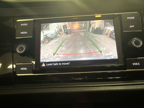 Used 2024 Volkswagen Jetta Sport image 25