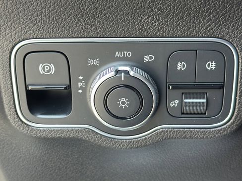 Used 2021 Mercedes-Benz GLB 250 GLB 250 image 29