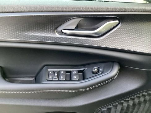 New 2025 Jeep Grand Cherokee Laredo X w/ Luxury Tech Group I image 24