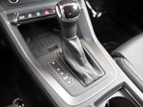Certified 2025 Audi Q3 2.0T Premium w/ Convenience Package AWD/4WD image 21