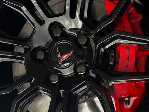 Used 2025 Chevrolet Corvette Z06 image 60