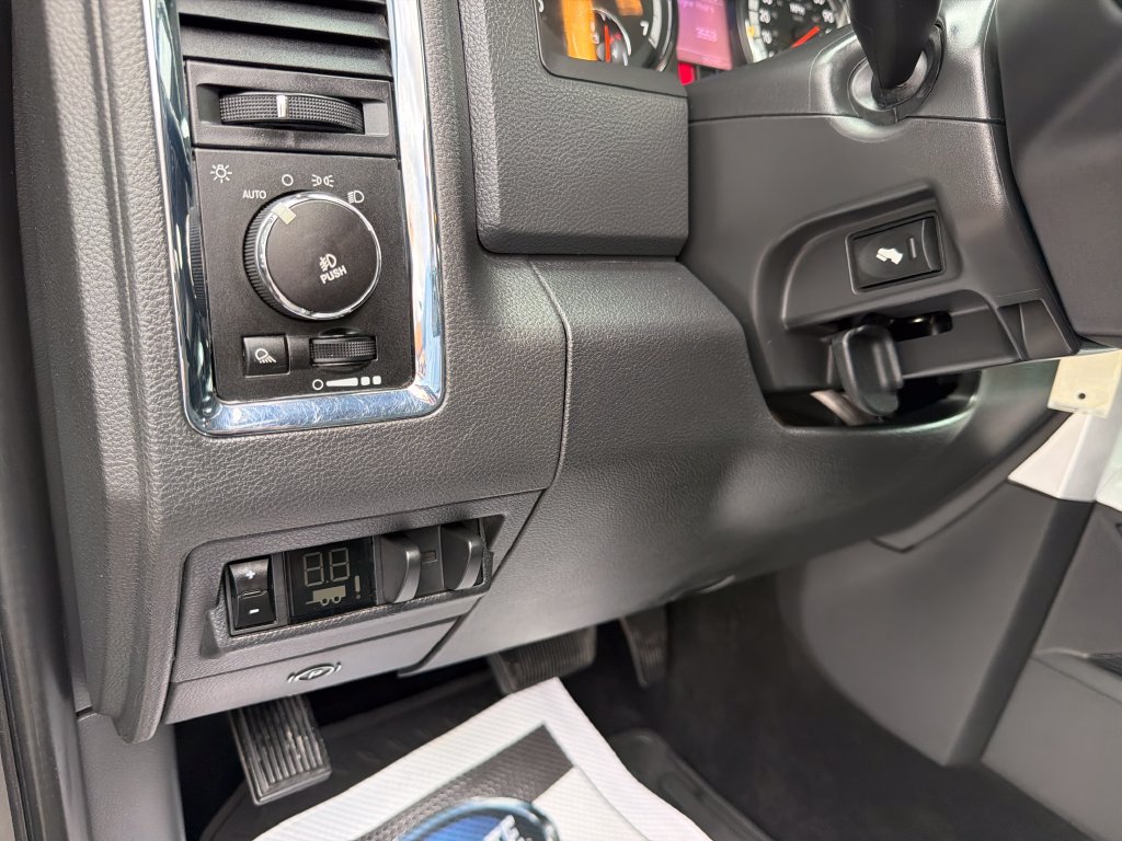 Used 2011 RAM 1500 Laramie w/ Protection Group AWD/4WD image 18
