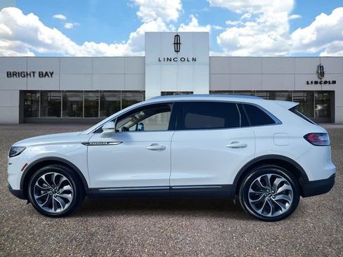 Certified 2023 Lincoln Nautilus Reserve image 3