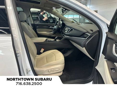Used 2021 Buick Enclave Essence w/ Sound and Sites Package AWD/4WD image 19