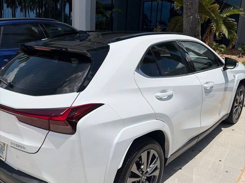 Used 2023 Lexus UX 250h F Sport FWD image 6