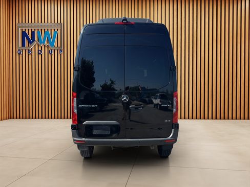 Used 2019 Mercedes-Benz Sprinter 2500 image 47