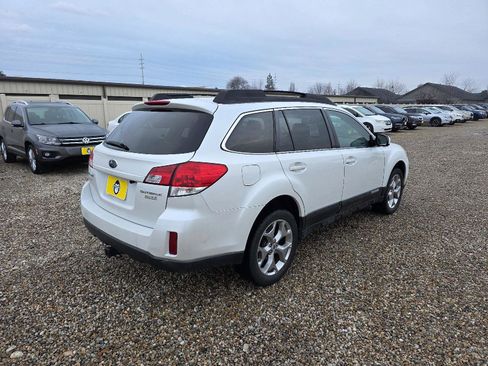 Used 2010 Subaru Outback 2.5i Premium image 5