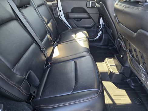 Used 2021 Jeep Wrangler Unlimited Rubicon w/ Trailer Tow Package image 29