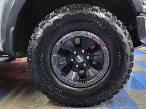 Used 2017 Ford F150 Raptor w/ Equipment Group 802A Luxury image 95