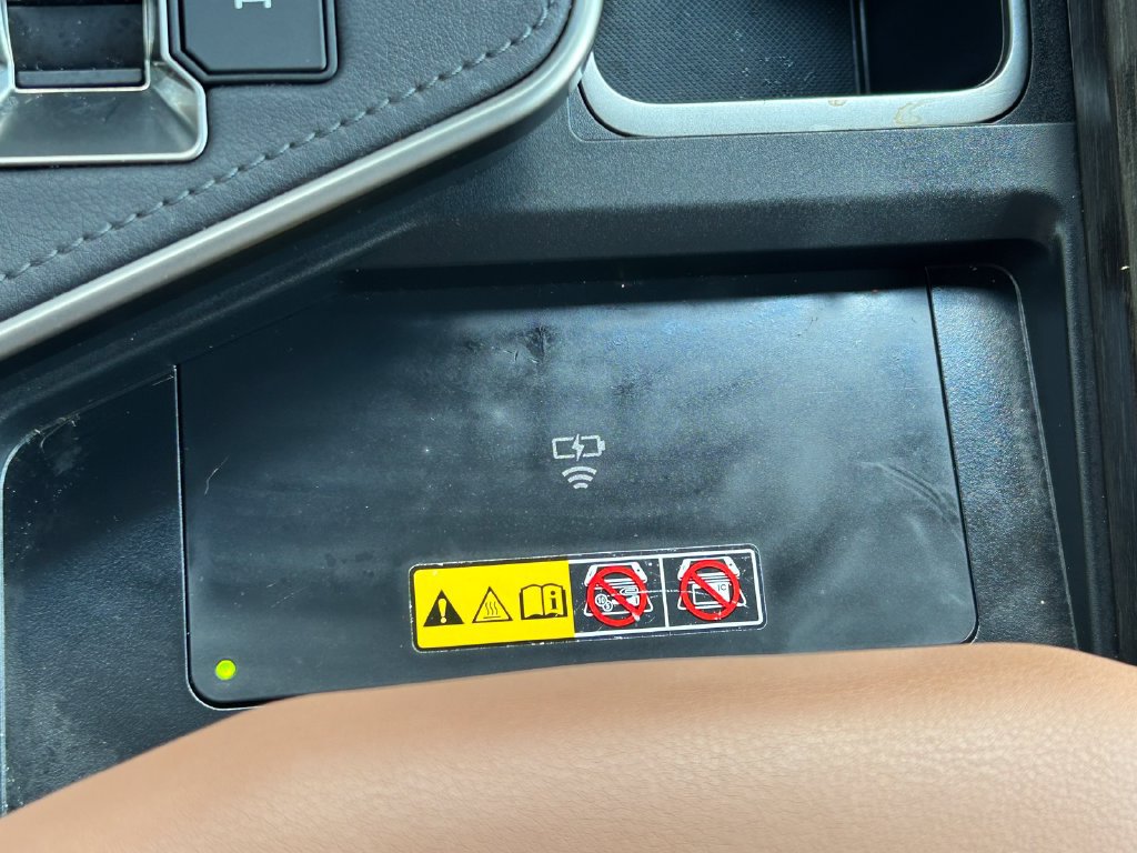 Used 2025 Lexus GX 550 w/ Accessory Package (2T) AWD/4WD image 40