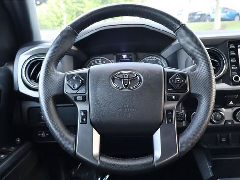 Used 2023 Toyota Tacoma TRD Sport AWD/4WD image 15