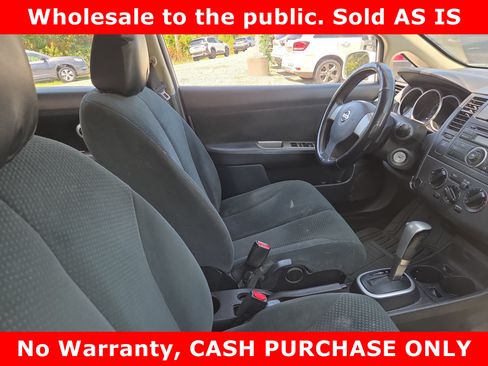Used 2011 Nissan Versa 1.8 S FWD image 9