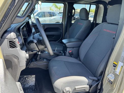 Used 2026 Jeep Gladiator Rubicon AWD/4WD image 15