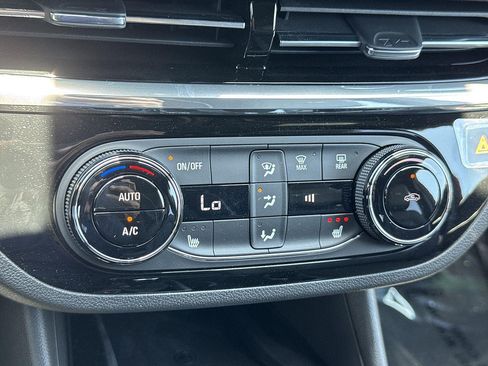 New 2026 Buick Envista Sport Touring w/ Convenience I Package FWD image 16