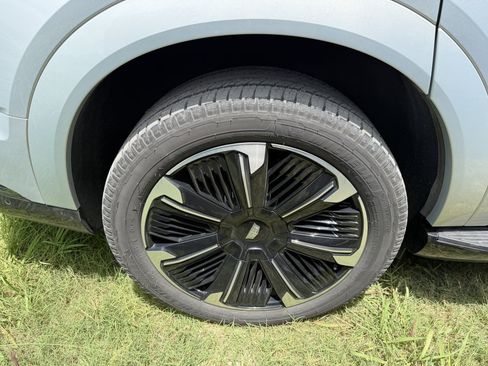 Used 2025 Cadillac Escalade IQ Sport 1 AWD/4WD image 40