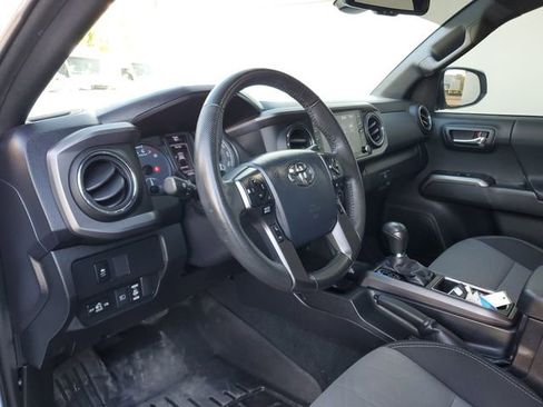 Used 2020 Toyota Tacoma TRD Sport image 21