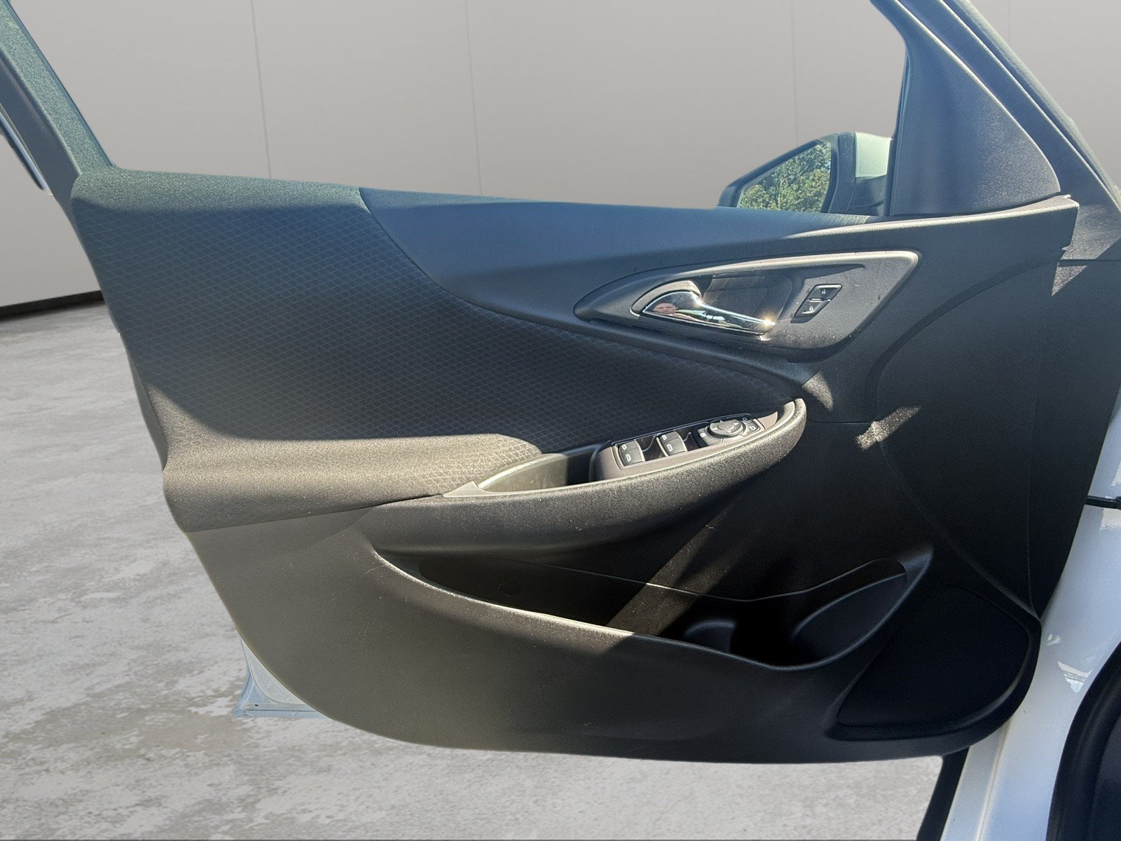 Used 2025 Chevrolet Malibu LT FWD image 22
