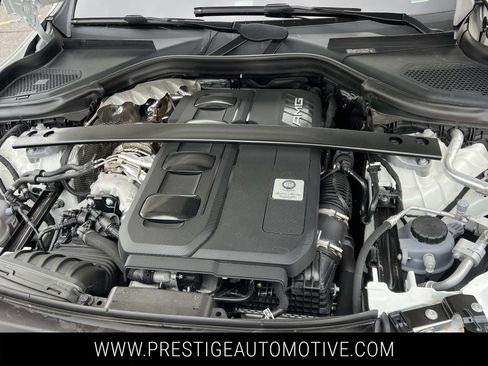 Used 2024 Mercedes-Benz GLC 43 AMG 4MATIC image 11