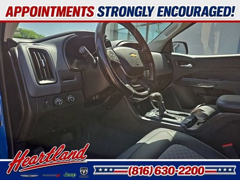 Used 2021 Chevrolet Colorado Z71 AWD/4WD image 46
