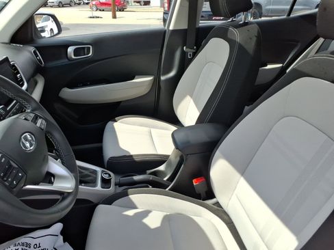 Used 2023 Hyundai Venue SEL w/ Cargo Package image 7