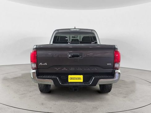 Used 2019 Toyota Tacoma SR5 AWD/4WD image 6
