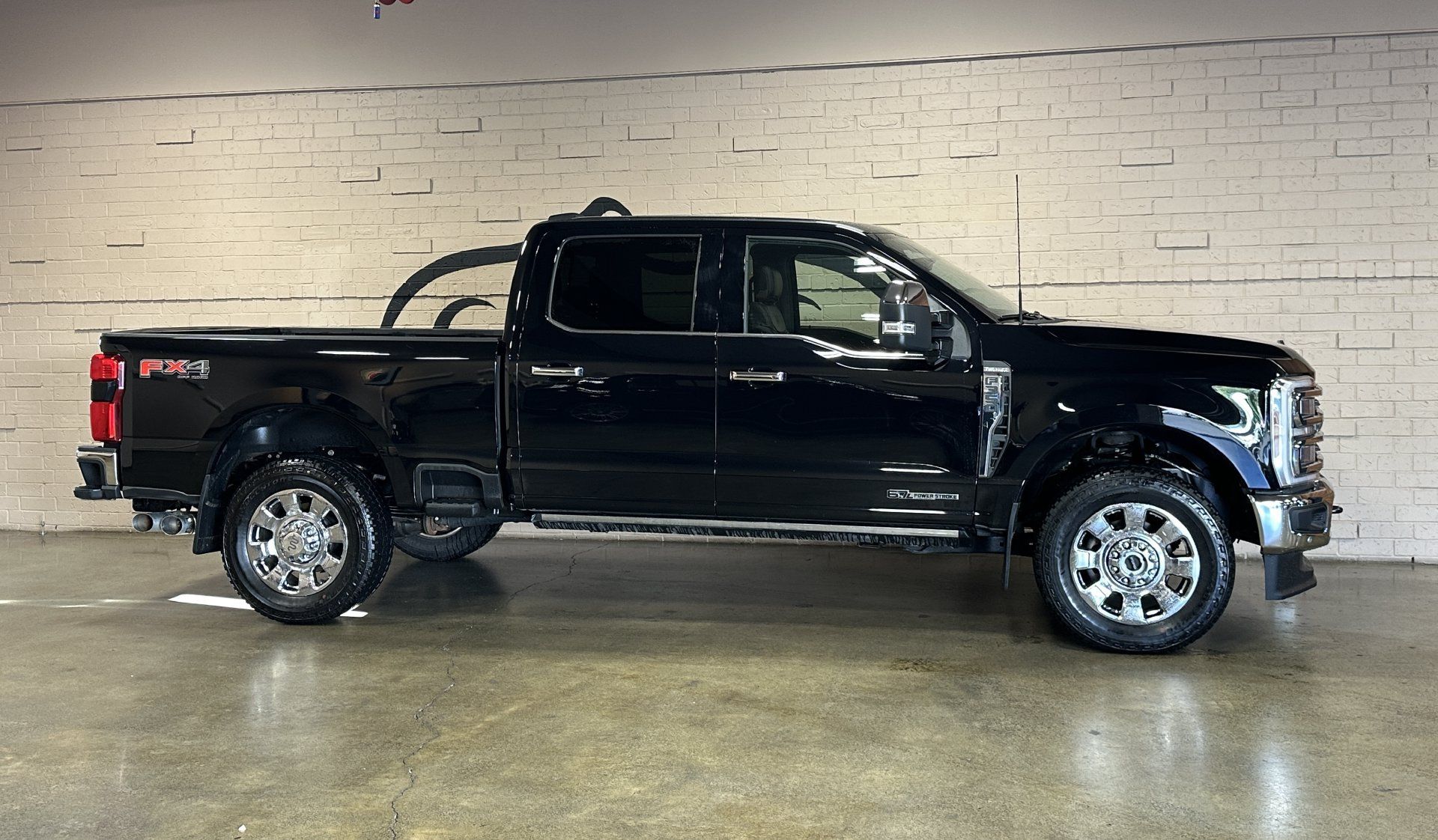 Used 2025 Ford F350 King Ranch AWD/4WD image 2