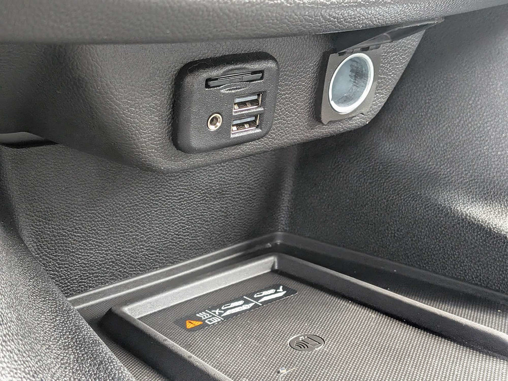 Certified 2021 Chevrolet Traverse Premier FWD image 50