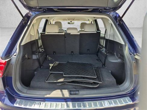 Used 2021 Volkswagen Tiguan SE FWD image 6