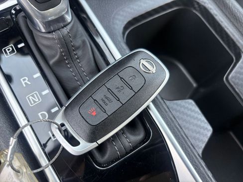 Used 2025 Nissan Sentra SV image 21