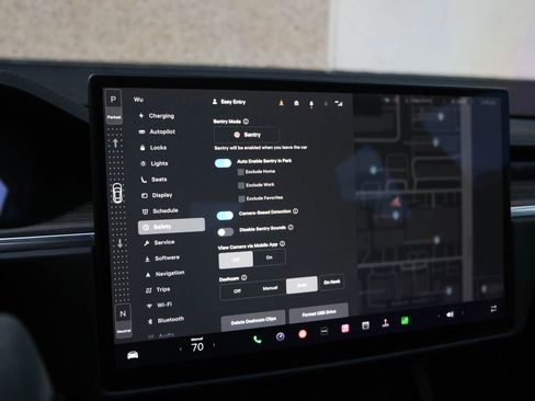 Used 2021 Tesla Model S Plaid image 37