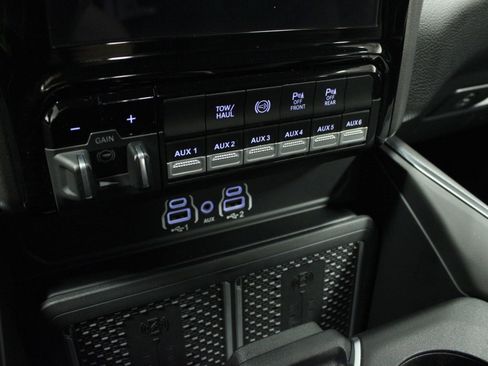 New 2026 RAM 2500 Big Horn AWD/4WD image 28