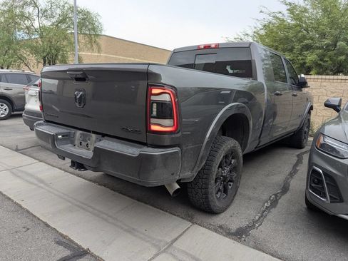 Used 2022 RAM 2500 Limited w/ Night Edition AWD/4WD image 4