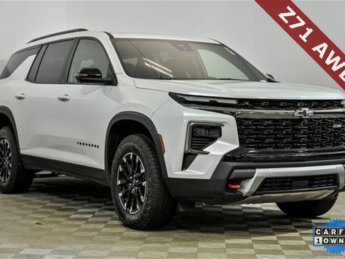 Used 2024 Chevrolet Traverse Z71 image 1