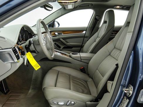 Used 2011 Porsche Panamera S image 30
