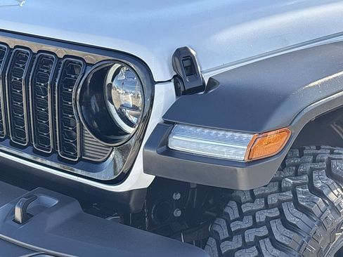 Used 2024 Jeep Wrangler Willys image 6