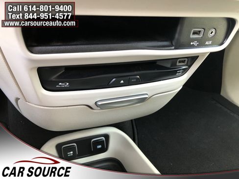 Used 2018 Chrysler Pacifica Touring-L Plus w/ Advanced Safetytec Group image 24