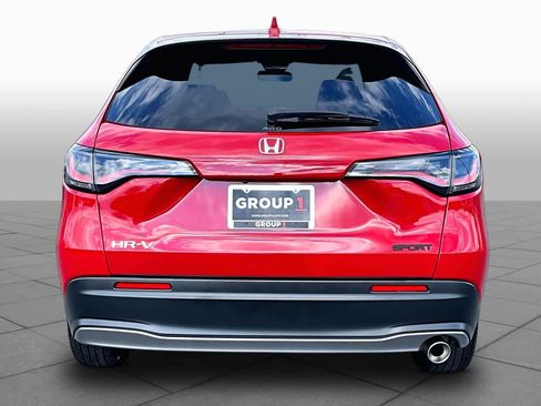 Used 2025 Honda HR-V Sport image 5