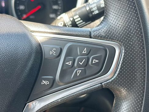 Used 2020 Chevrolet Equinox LT w/ LPO, Floor Liner Package FWD image 22