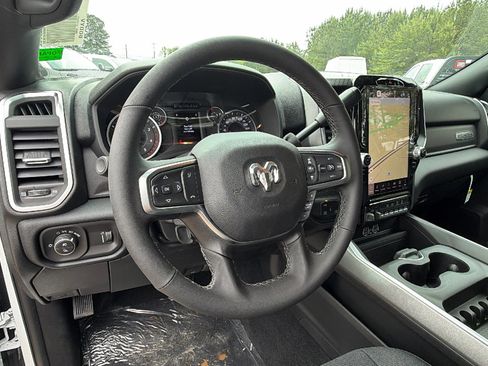 New 2026 RAM 3500 Big Horn AWD/4WD image 21