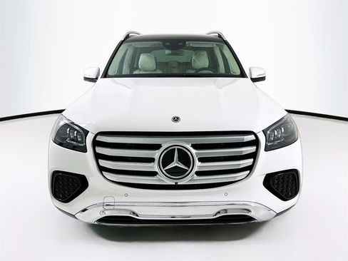New 2026 Mercedes-Benz GLS 450 GLS 450 image 2